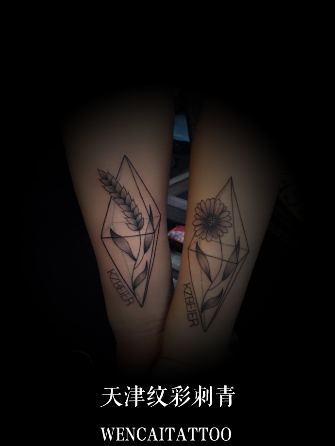 小董和小朱情侣纹身秀恩爱什么的最可耻了